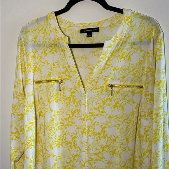 INC International Concepts, Woman’s Size 2X Yellow and White Floral Blouse - Picture 4 of 6